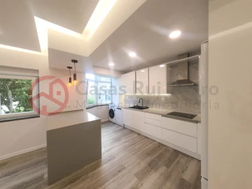 Apartamento T2 para Venda em Corroios