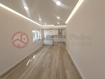 Apartamento T2 para Venda em Corroios