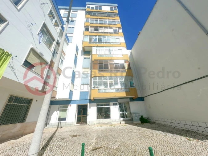 Apartamento T2 para Venda em Corroios Foto 21