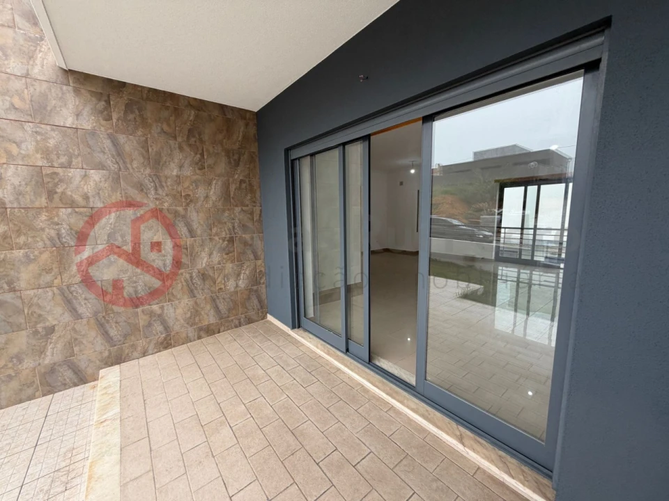 Moradia T5 para Venda em Laranjeiro e Feijó Foto 18