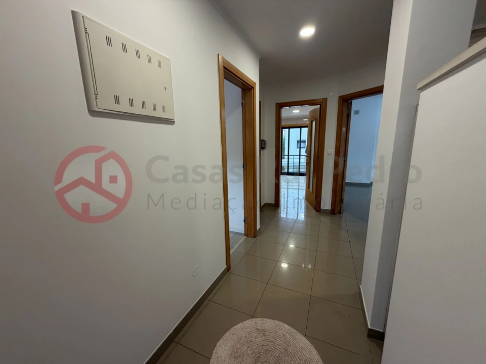 Moradia T5 para Venda em Laranjeiro e Feijó Foto 24