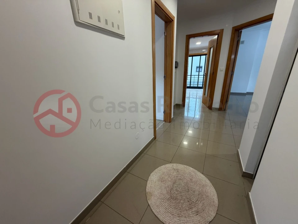 Moradia T5 para Venda em Laranjeiro e Feijó Foto 25