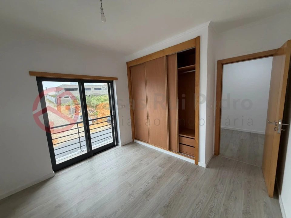 Moradia T5 para Venda em Laranjeiro e Feijó Foto 41