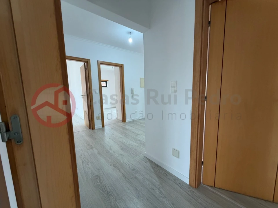 Moradia T5 para Venda em Laranjeiro e Feijó Foto 47