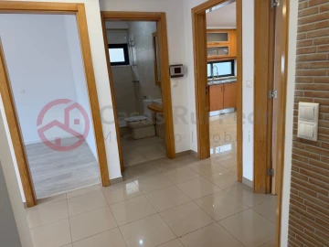 Moradia T5 para Venda em Laranjeiro e Feijó