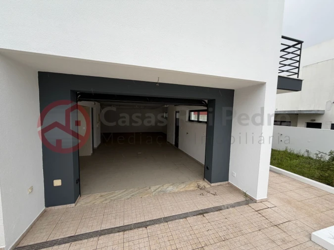 Moradia T5 para Venda em Laranjeiro e Feijó Foto 3