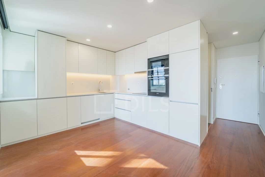 Apartamento T1 para Arrendamento em Ramalde Foto 10