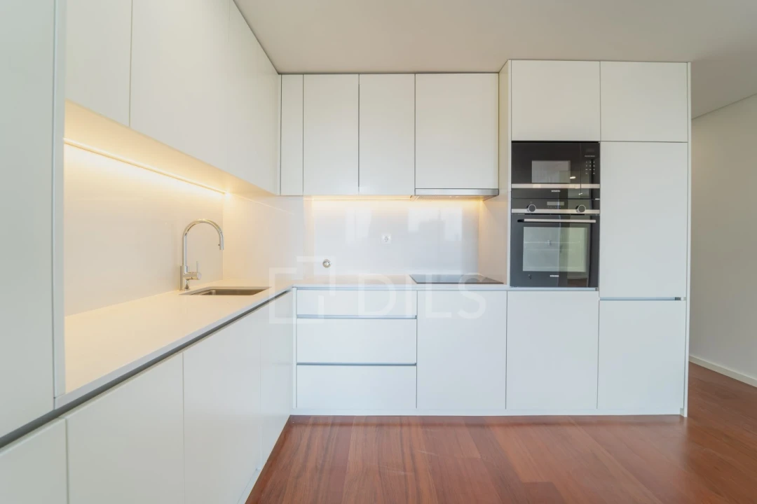 Apartamento T1 para Arrendamento em Ramalde Foto 13