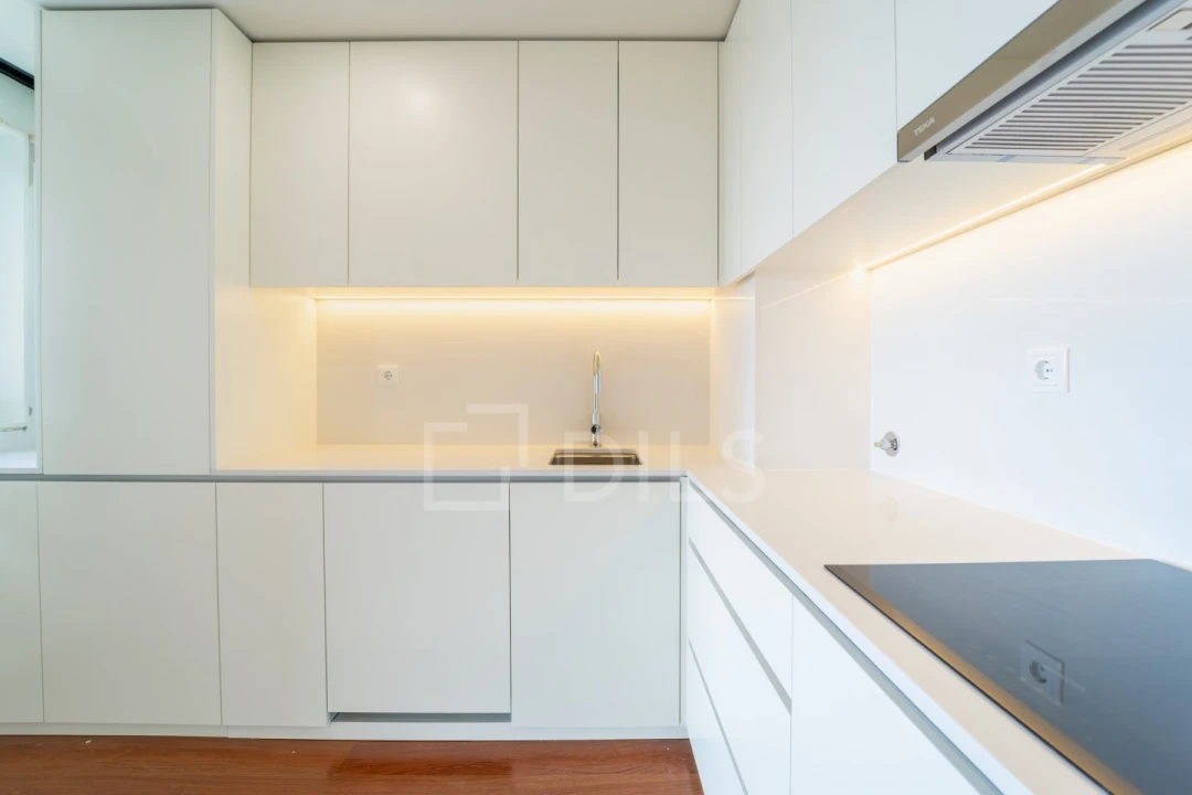 Apartamento T1 para Arrendamento em Ramalde Foto 14