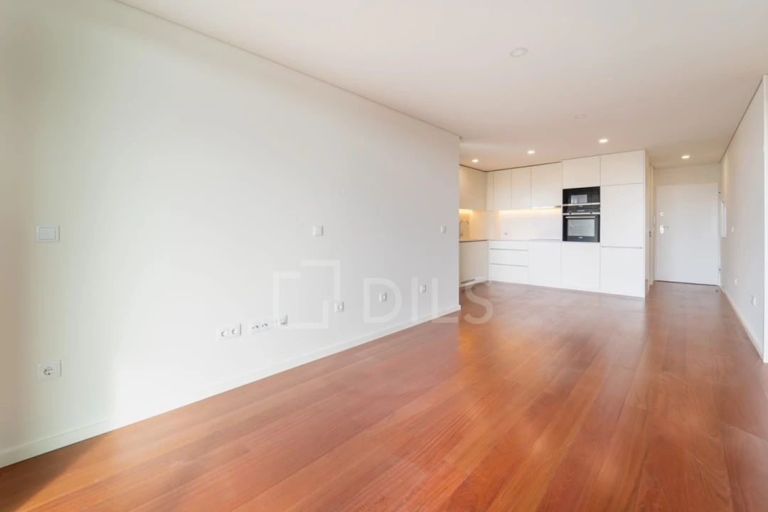 Apartamento T1 para Arrendamento em Ramalde Foto 16