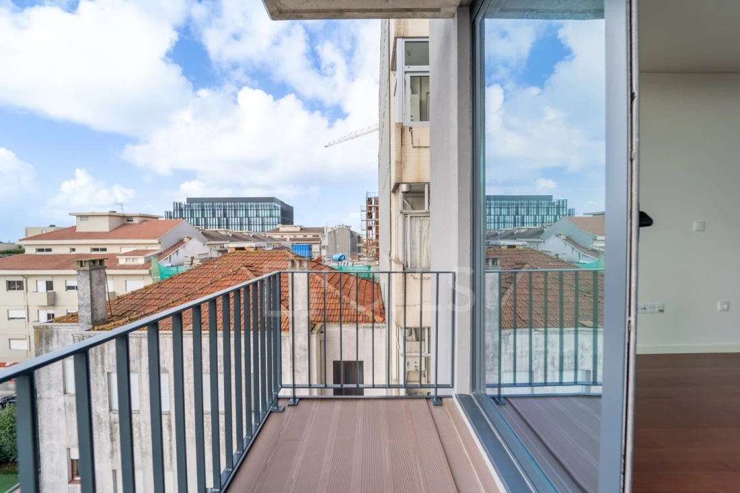 Apartamento T1 para Arrendamento em Ramalde Foto 18