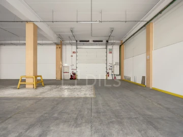 Armazém para Arrendamento em Quinta do Anjo