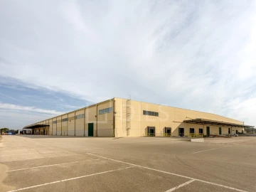 Armazém para Arrendamento em Quinta do Anjo