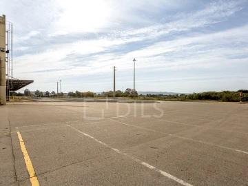 Armazém para Arrendamento em Quinta do Anjo