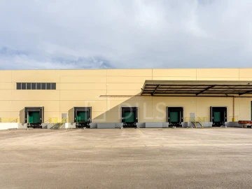 Armazém para Arrendamento em Quinta do Anjo