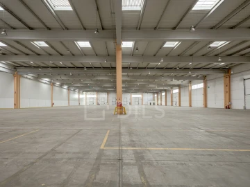 Armazém para Arrendamento em Quinta do Anjo