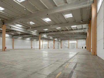 Armazém para Arrendamento em Quinta do Anjo