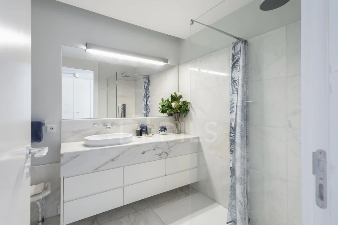 Apartamento T3 para Venda em Santo António Foto 20