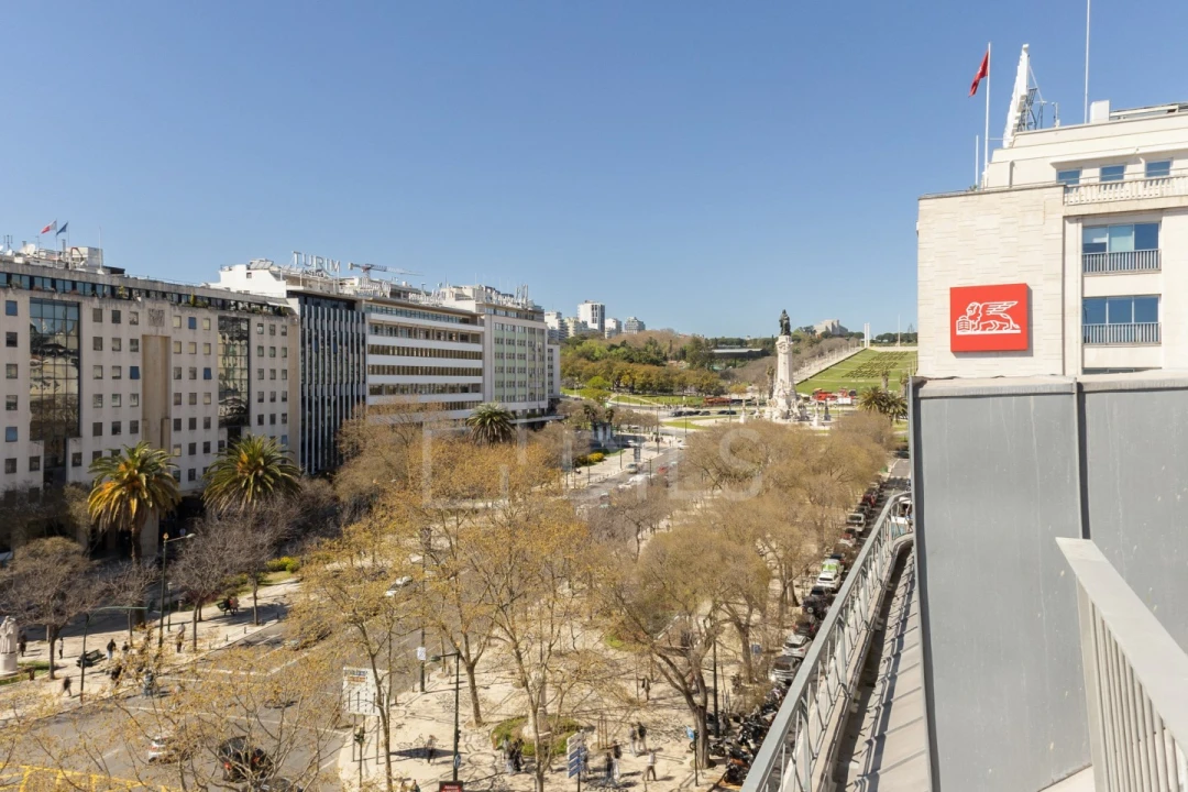 Apartamento T3 para Venda em Santo António Foto 28