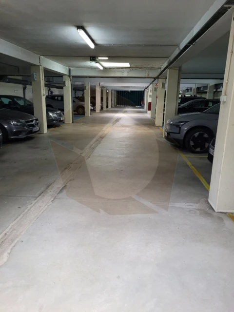 Garagem para Arrendamento em Perafita, Lavra e Santa Cruz do Bispo