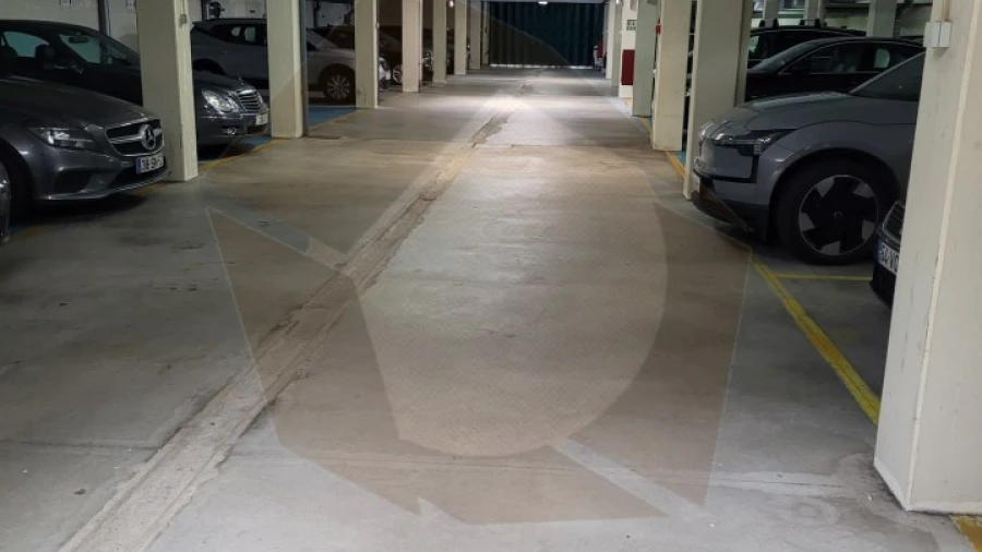 Garagem para Arrendamento em Perafita, Lavra e Santa Cruz do Bispo