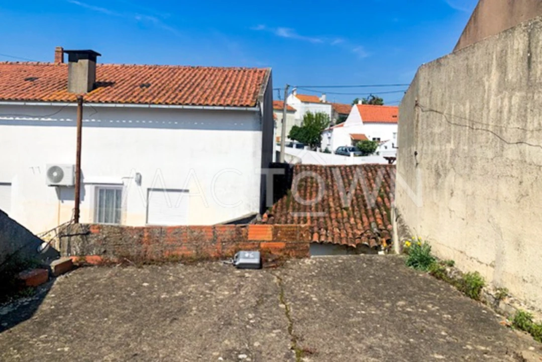 Moradia T1 para Venda em Malhou, Louriceira e Espinheiro Foto 5