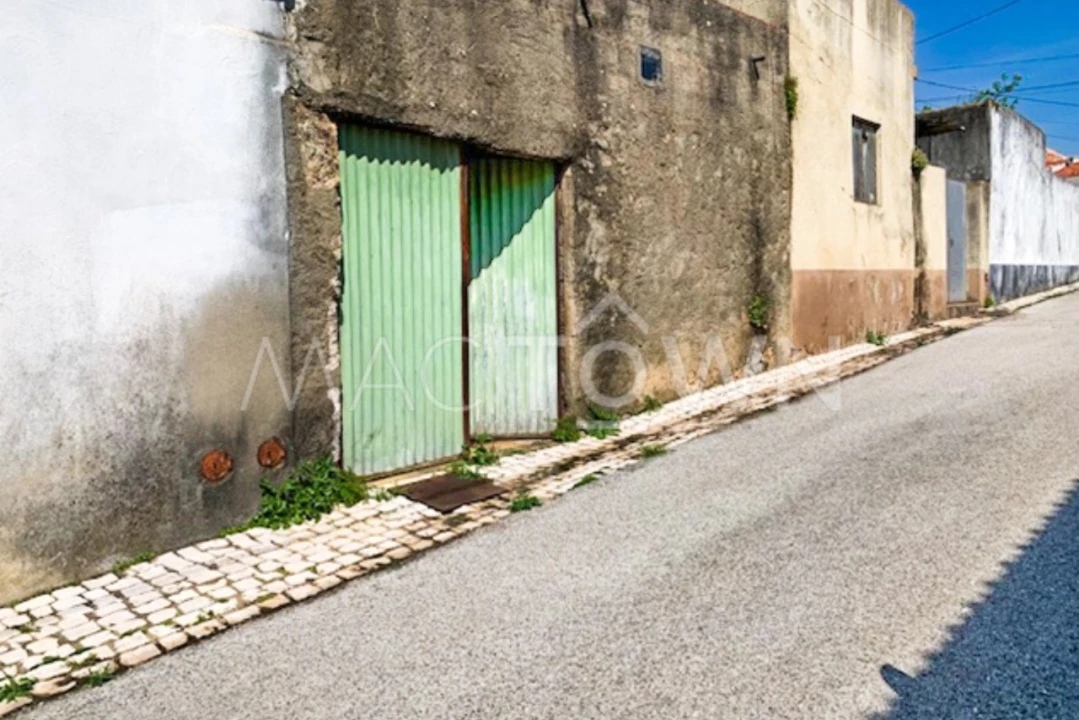 Moradia T1 para Venda em Malhou, Louriceira e Espinheiro Foto 13