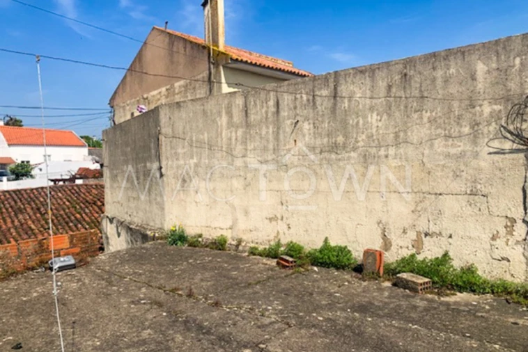 Moradia T1 para Venda em Malhou, Louriceira e Espinheiro Foto 7