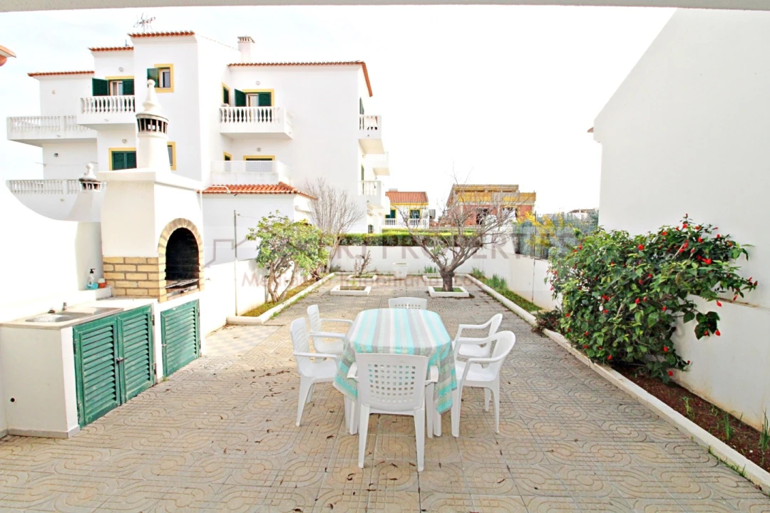 Moradia T3 para Arrendamento em Altura Foto 1