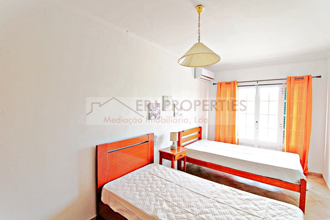 Moradia T3 para Arrendamento em Altura Foto 9