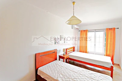 Moradia T3 para Arrendamento em Altura