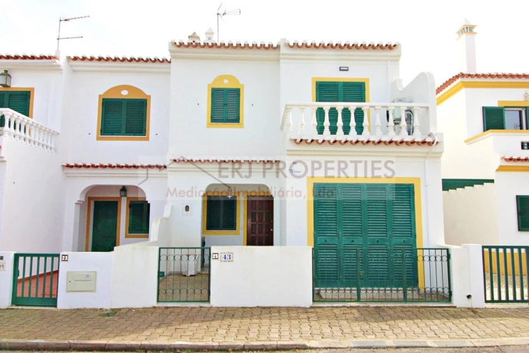 Moradia T3 para Arrendamento em Altura Foto 8