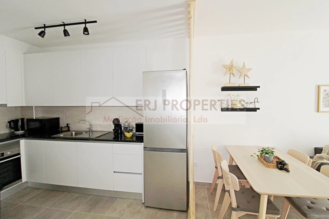 Apartamento T1 para Arrendamento em Altura Foto 7