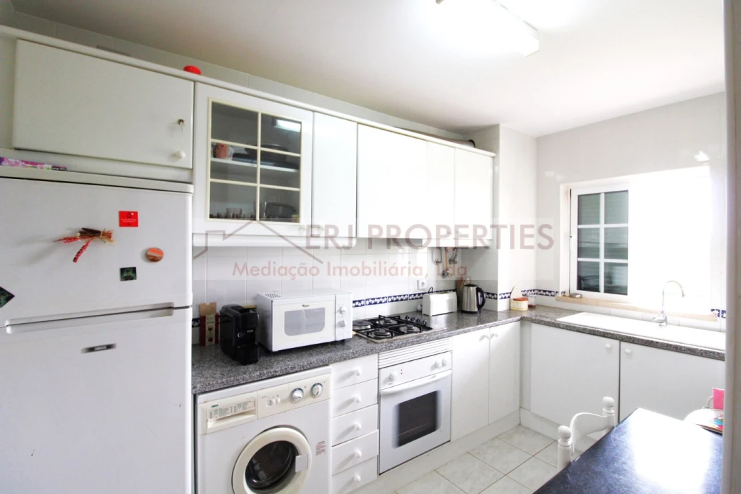 Apartamento T2 para Arrendamento em Altura Foto 6