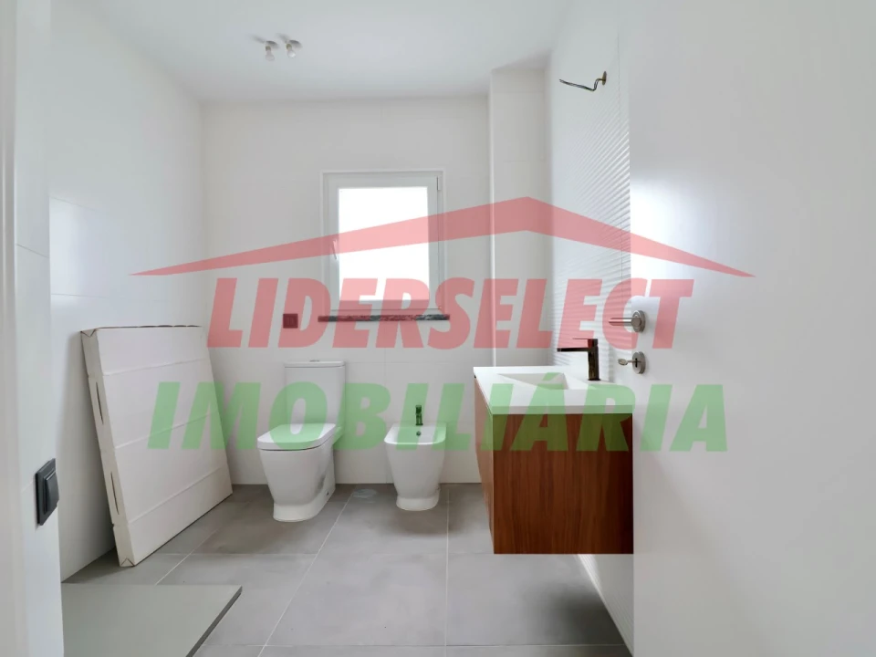 Moradia T3 para Venda em Ribamar Foto 22