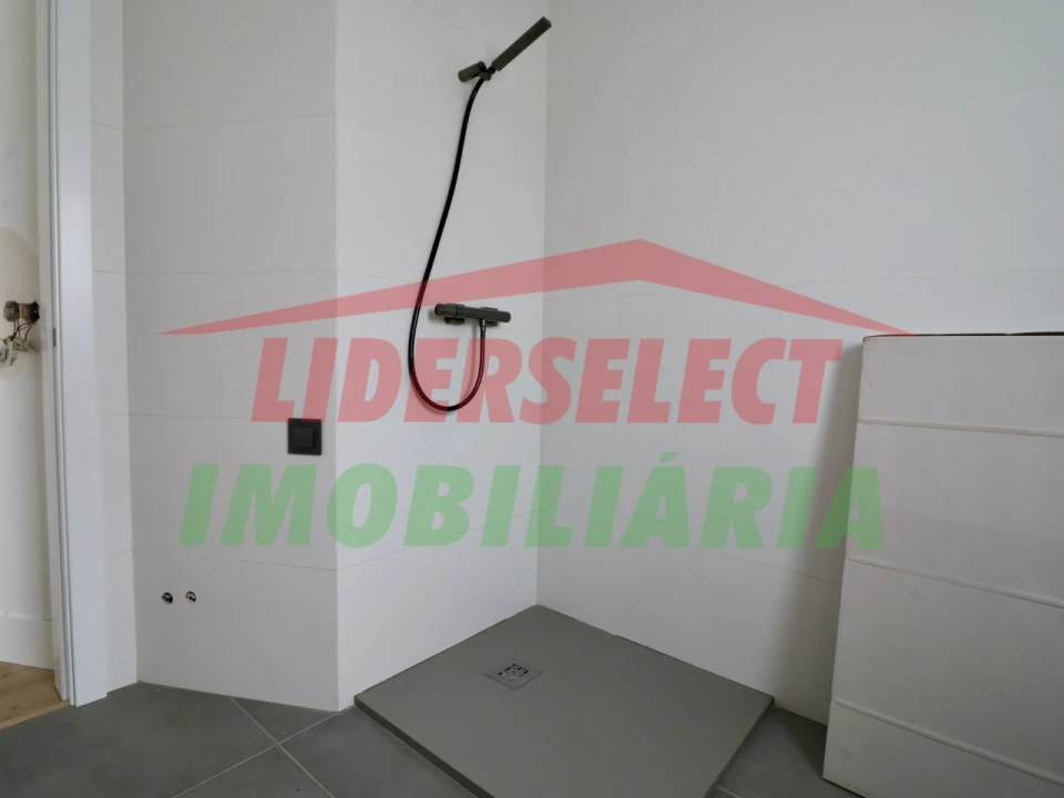 Moradia T3 para Venda em Ribamar Foto 23