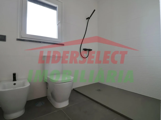 Moradia T3 para Venda em Ribamar Foto 33