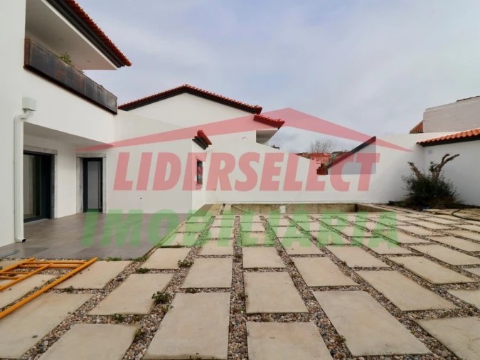 Moradia T3 para Venda em Ribamar Foto 36