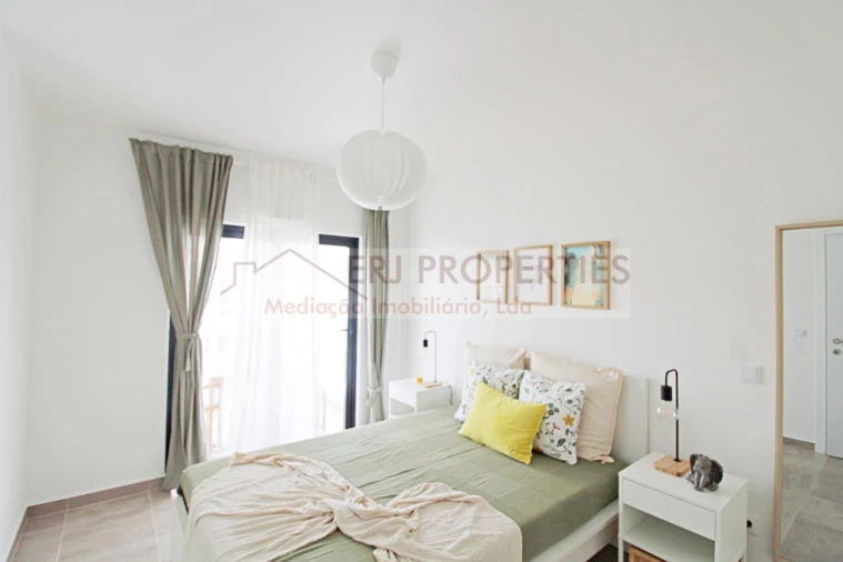 Apartamento T1 para Arrendamento em Altura Foto 7