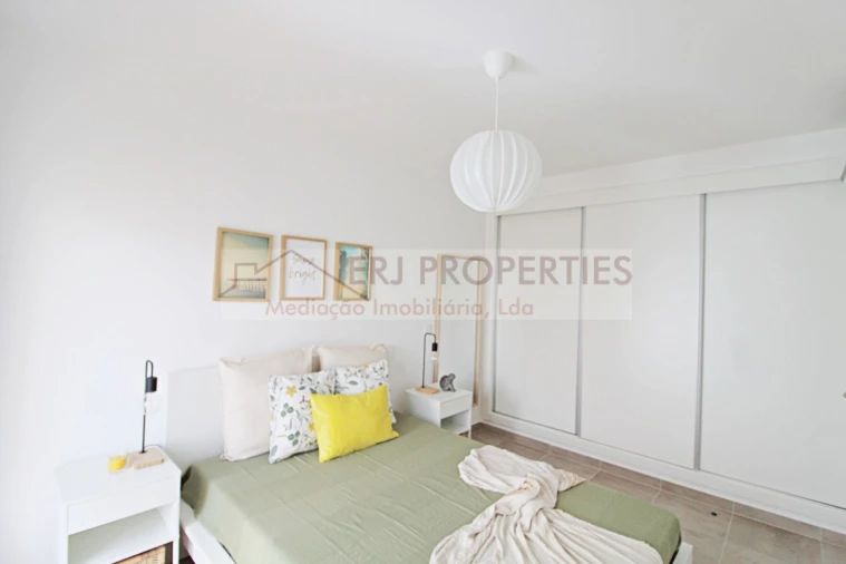 Apartamento T1 para Arrendamento em Altura Foto 8