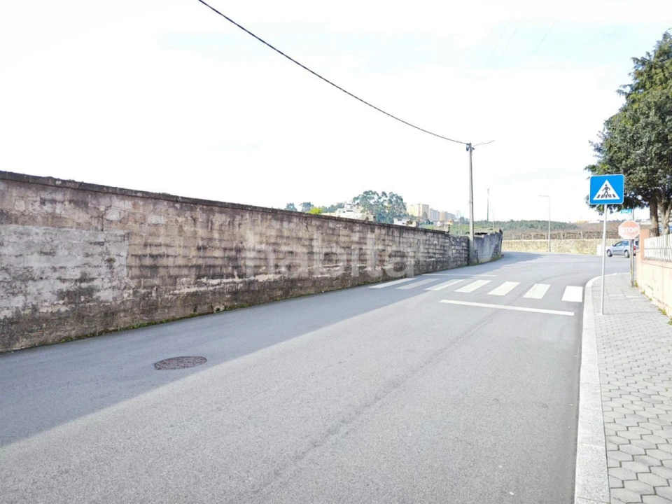 Terreno para Venda em Vilar de Andorinho Foto 11