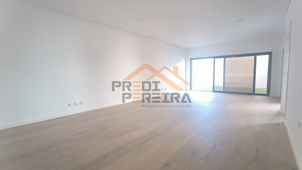 Apartamento T2 para Venda em Loures Foto 26