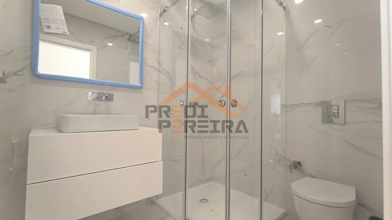 Apartamento T2 para Venda em Loures Foto 34