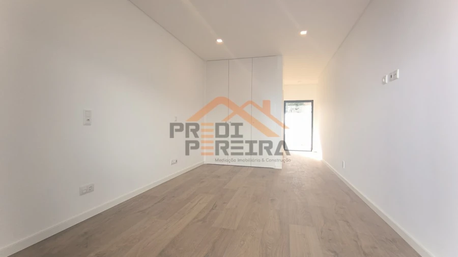 Apartamento T2 para Venda em Loures Foto 31