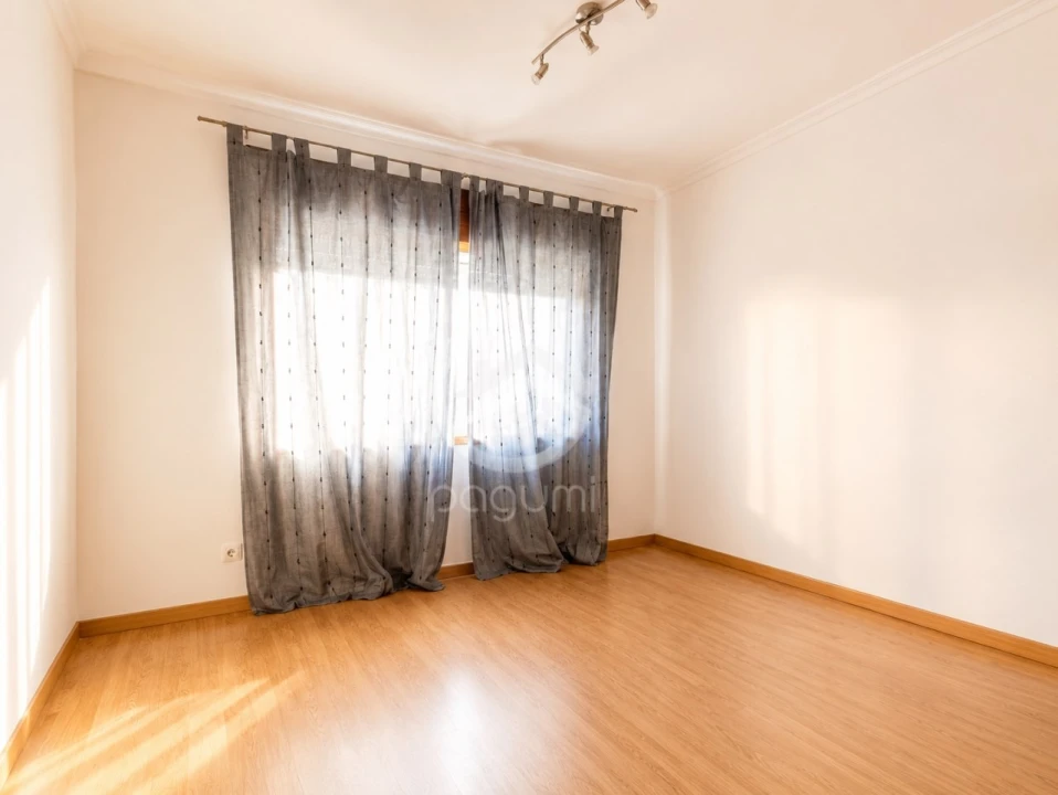 Apartamento T3 para Venda em Penafiel Foto 13