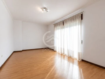 Apartamento T3 para Venda em Penafiel