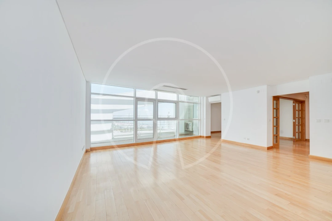 Apartamento T3 para Arrendamento em Parque das Nações Foto 6