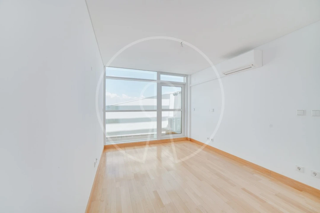 Apartamento T3 para Arrendamento em Parque das Nações Foto 23