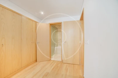 Apartamento T3 para Arrendamento em Parque das Nações