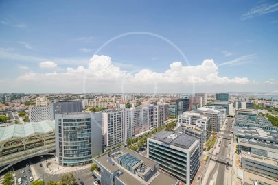 Apartamento T3 para Arrendamento em Parque das Nações